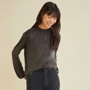 NWT Amour Vert Seda Top (size small, grey)